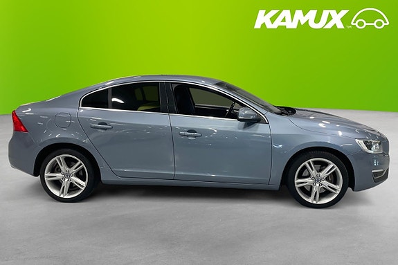 Volvo S60 2 of 22