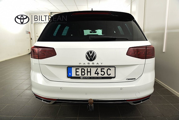 Volkswagen Passat 4 of 19