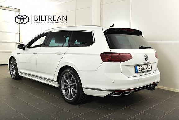 Volkswagen Passat 2 of 19