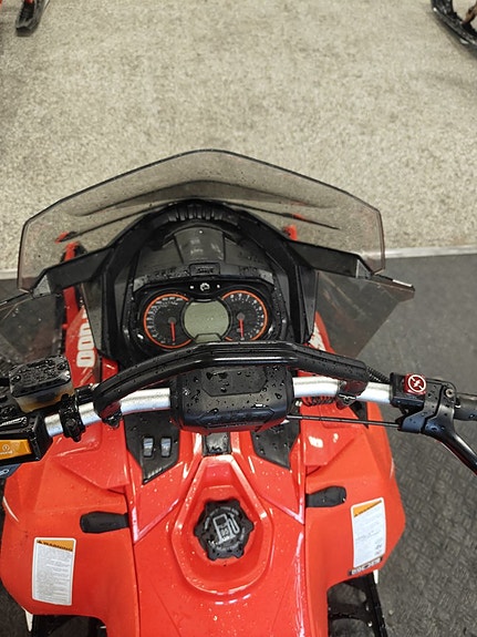 Ski-Doo Summit 600E-TEC 146" Mycket fin extrautrustad 5 of 8