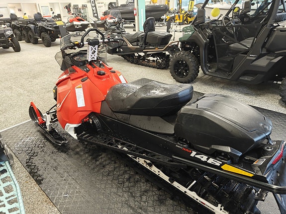 Ski-Doo Summit 600E-TEC 146" Mycket fin extrautrustad 8 of 8