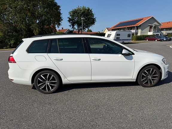 Volkswagen Golf VII 2 of 7