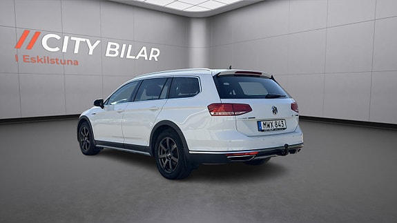 Volkswagen Passat Alltrack 7 of 21