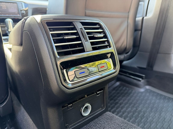 Volkswagen Passat Alltrack 18 of 21