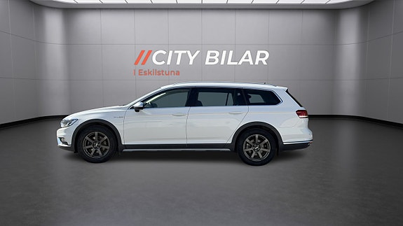 Volkswagen Passat Alltrack 8 of 21