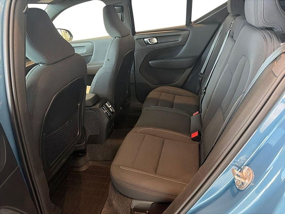 Volvo EX40 14 of 25
