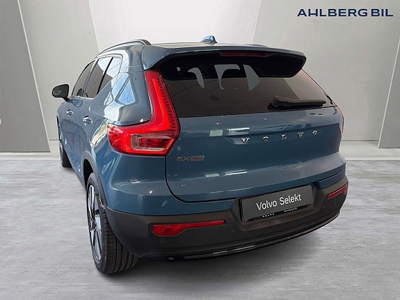 Volvo EX40 6 of 25