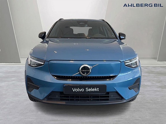 Volvo EX40 9 of 25