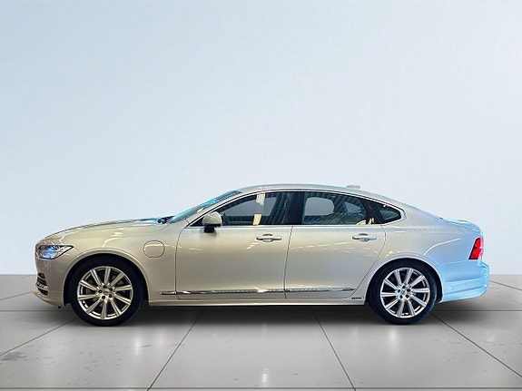 Volvo S90 4 of 27