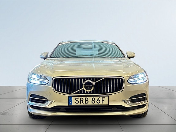 Volvo S90 2 of 27
