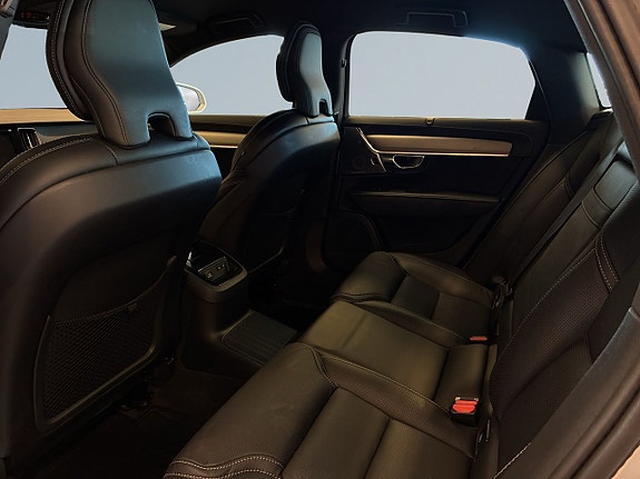 Volvo S90 13 of 27