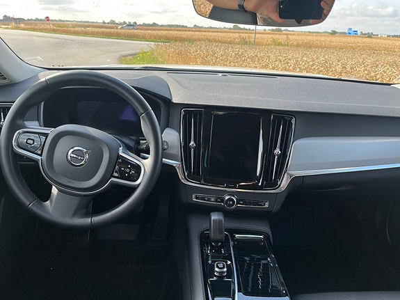 Volvo V90 11 of 21