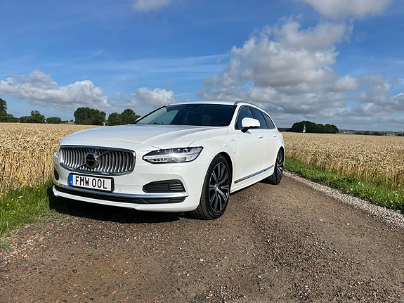Volvo V90 3 of 21