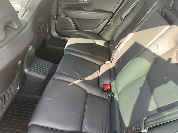 Volvo V90 8 of 21