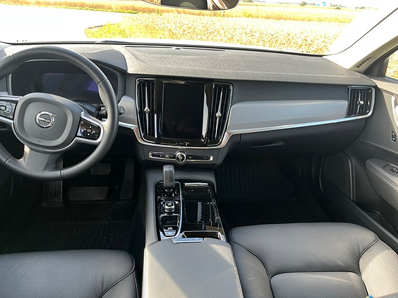 Volvo V90 10 of 21