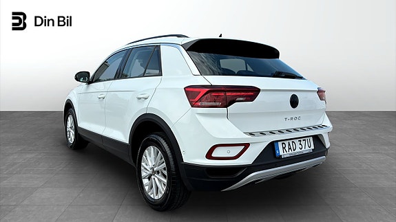 Volkswagen T-Roc 3 of 12