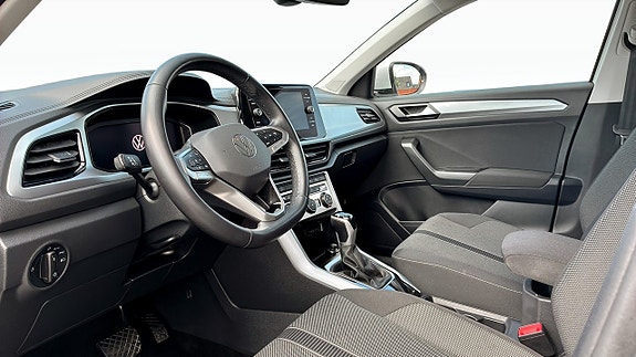 Volkswagen T-Roc 7 of 12
