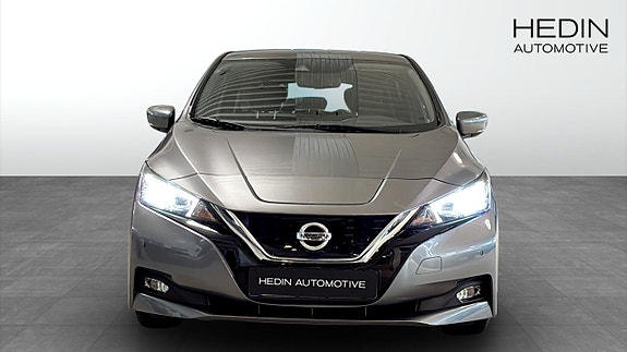 Nissan Leaf 8 of 12