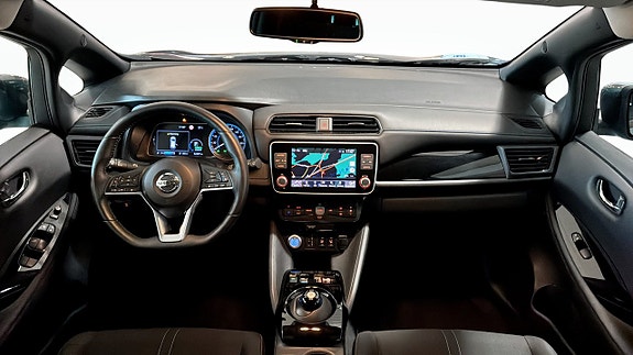 Nissan Leaf 4 of 12
