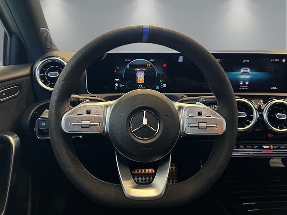 Mercedes-Benz A200 12 of 30