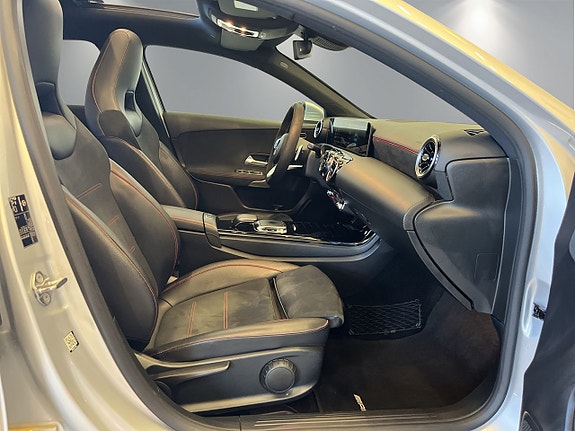 Mercedes-Benz A200 9 of 30