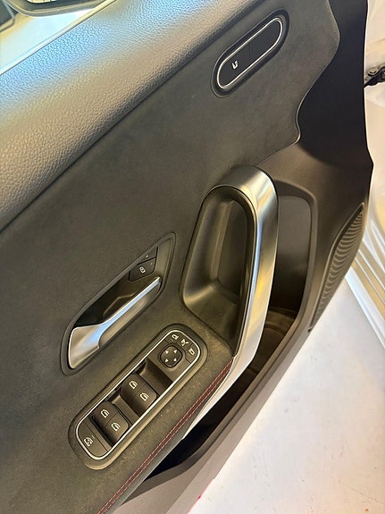 Mercedes-Benz A200 27 of 30