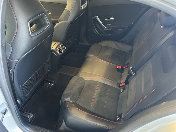 Mercedes-Benz A200 13 of 30