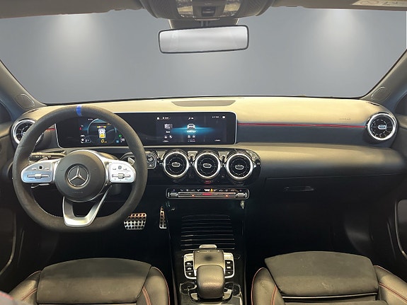 Mercedes-Benz A200 10 of 30