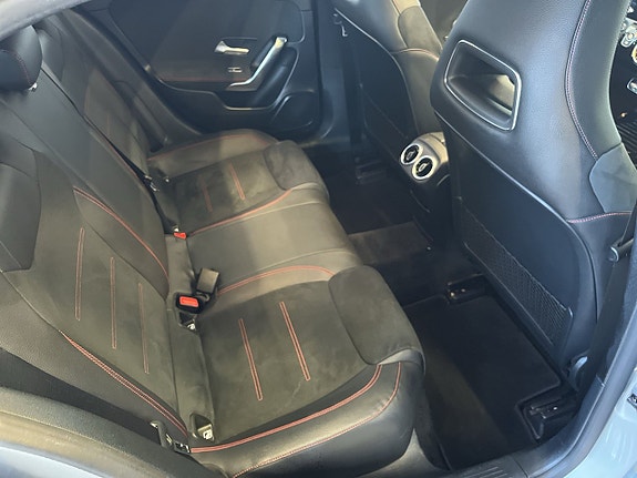 Mercedes-Benz A200 14 of 30