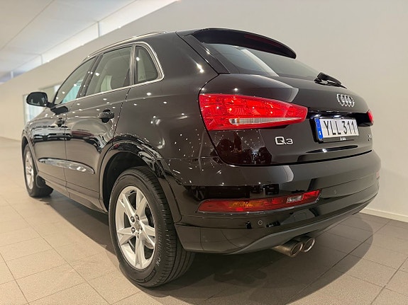 Audi Q3 6 of 12