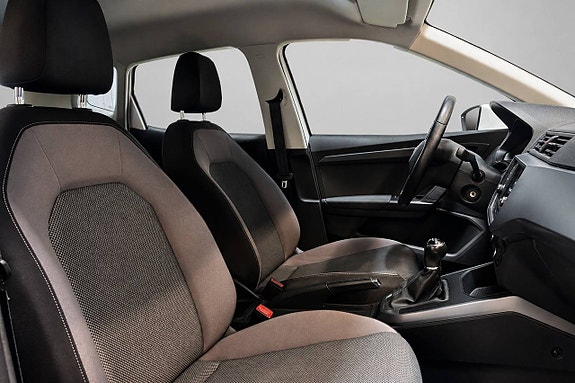 Seat Arona 12 of 15