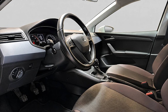 Seat Arona 8 of 15