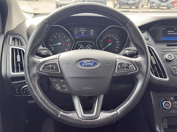 Ford Focus 12 of 15