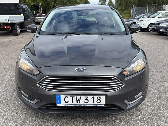 Ford Focus 2 of 15