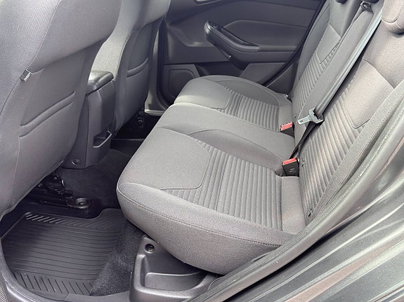 Ford Focus 8 of 15