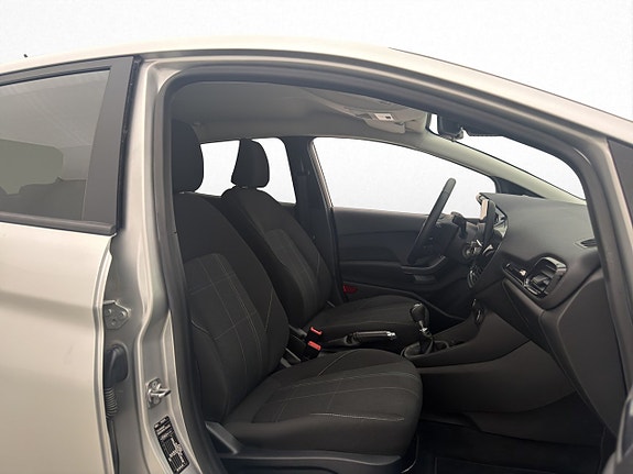 Ford Fiesta 21 of 28