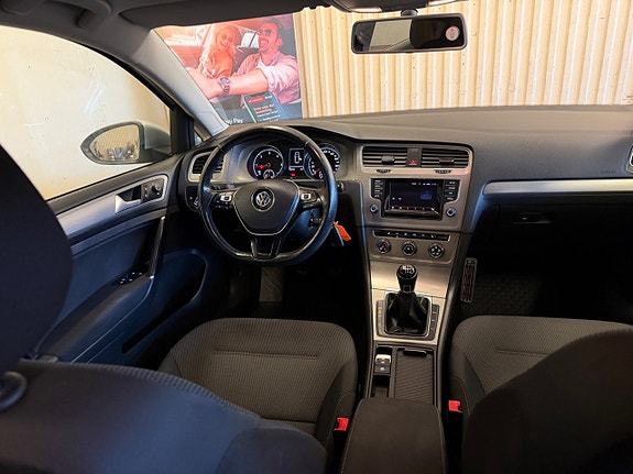 Volkswagen Golf VII 9 of 11