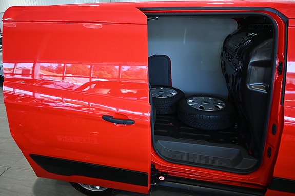 Ford Transit Connect 11 of 23