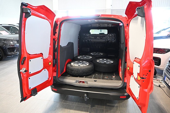 Ford Transit Connect 12 of 23