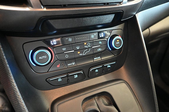 Ford Transit Connect 19 of 23