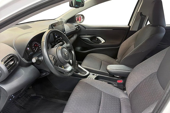 Toyota Yaris 14 of 21