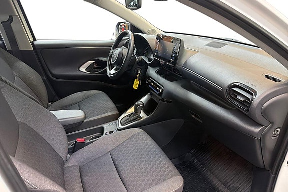 Toyota Yaris 7 of 21
