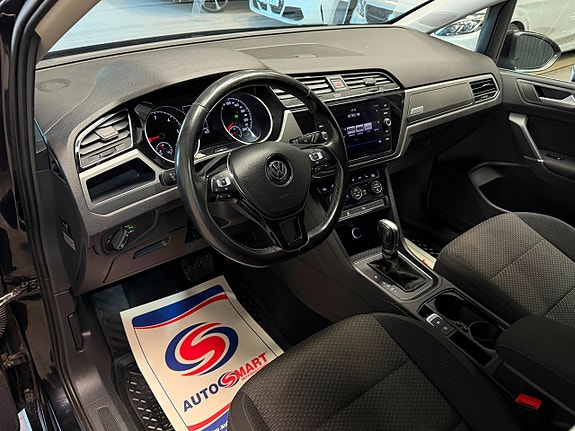 Volkswagen Touran 10 of 20