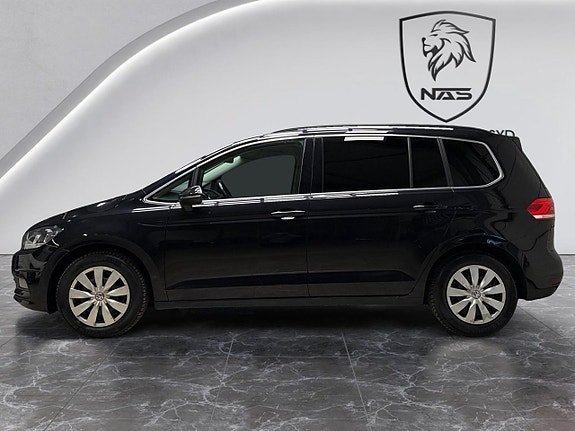 Volkswagen Touran 2 of 20
