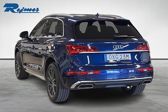 Audi Q5 2 of 26