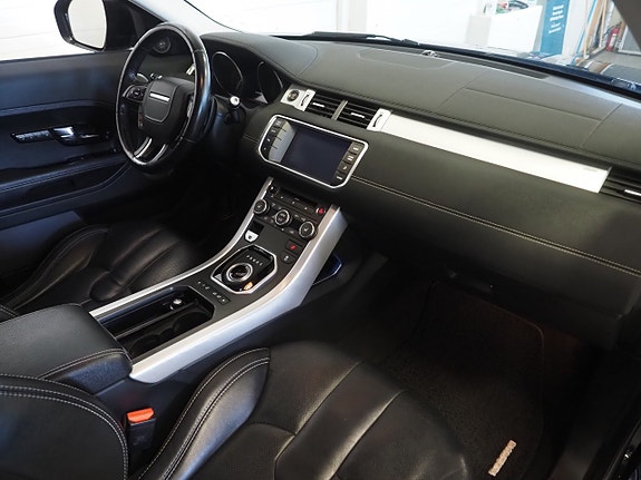 Land Rover Range Rover Evoque 11 of 26