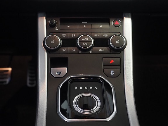 Land Rover Range Rover Evoque 22 of 26