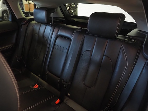 Land Rover Range Rover Evoque 16 of 26