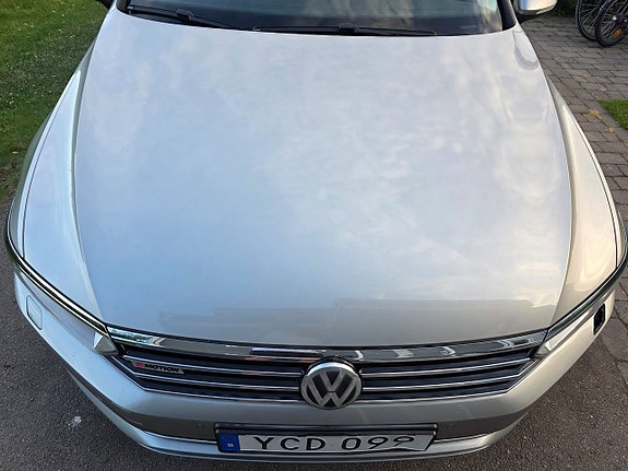 Volkswagen Passat 8 of 27