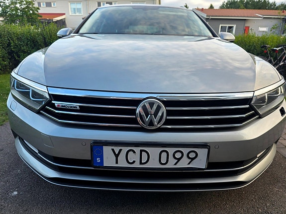 Volkswagen Passat 7 of 27